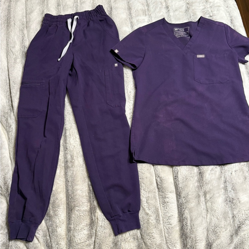 Figs Deep Purple Scrub Set